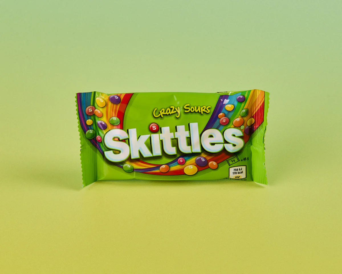 Skittles Sour - nằm trong top 10 kẹo chua nhất thế giới