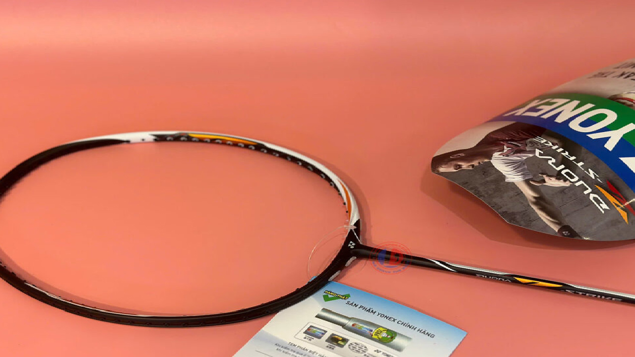 Yonex Duora Z-Strike – Hai mặt, hai sức mạnh