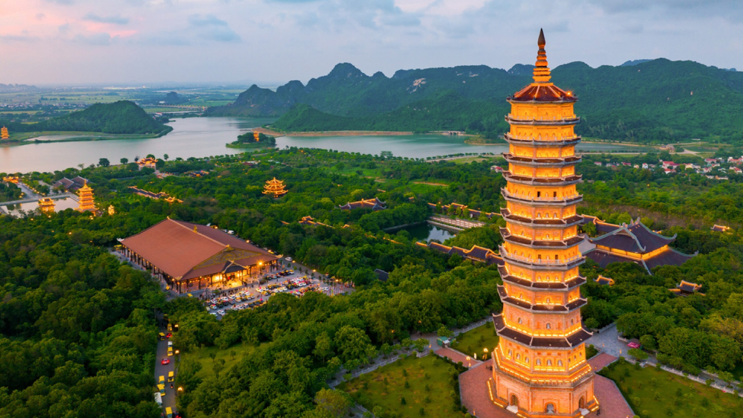 Khi Rộng Lớn Trở Thành Biểu Tượng Của Tinh Thần Việt Nam
